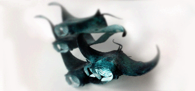 bronze manta ray art
