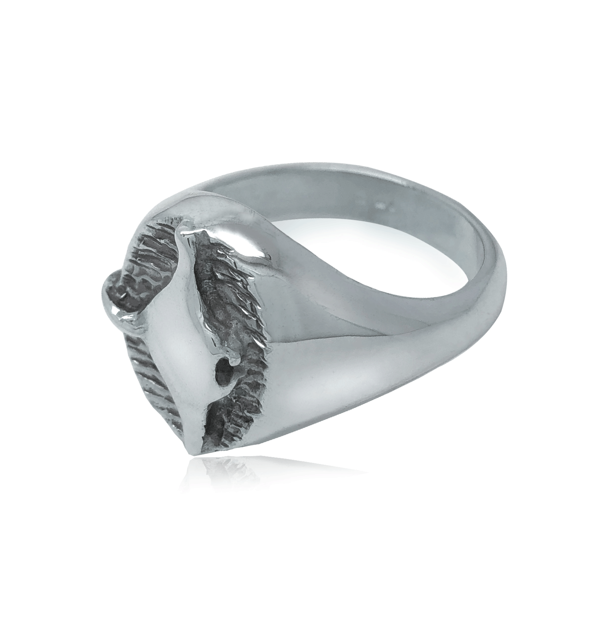 silver manta ray signet ring heavy ring side view